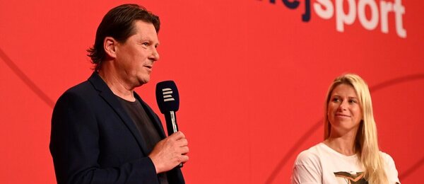 Moderátoři Radiožurnálu Sport: Martin Procházka a Andrea Sestini Hlaváčková